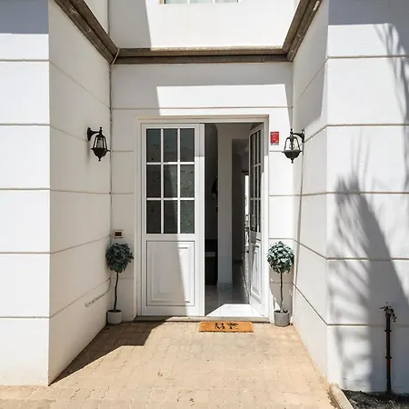 Vila Sheila *